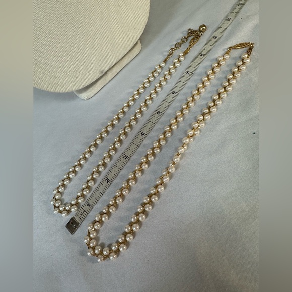 Two goldtone braided pearl bead necklaces - Picture 3 of 7